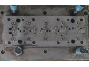 Hardware precision stamping die